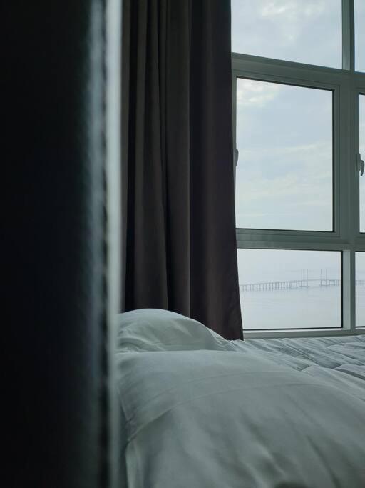 Direct Qbm & Ikea *Highfloor Sunrise Seaview Condo Bayan Lepas Extérieur photo